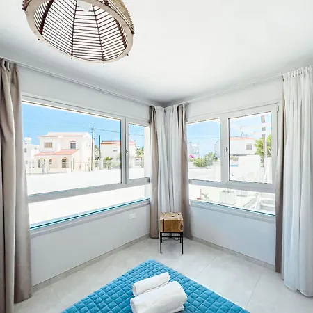 Geo Panoramic Konnos - Pool, Game Room, Gym Villa *